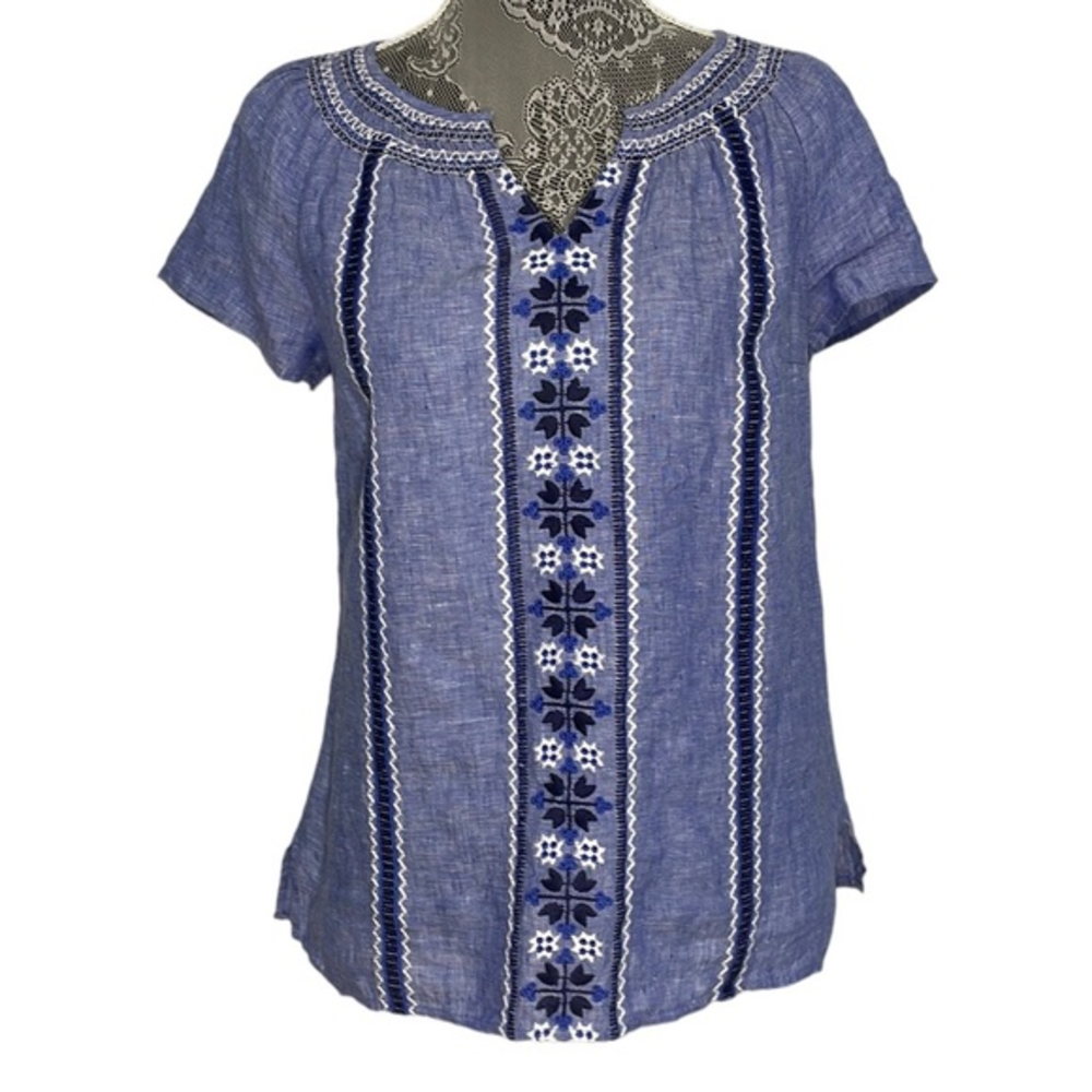 Talbots women’s Small 100% linen blue embroidered short sleeve blouse.‎ EUC